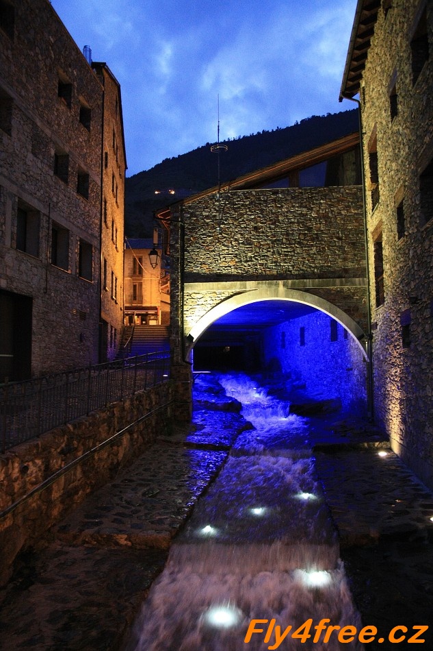 img00004.jpg