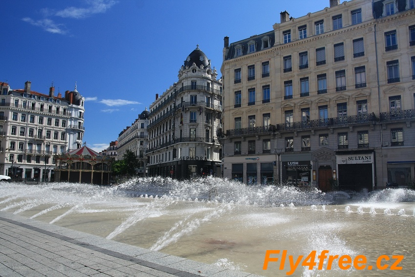 img00018.jpg